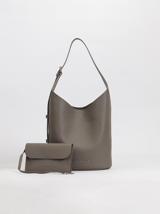Lotus Maxi Warm Grey